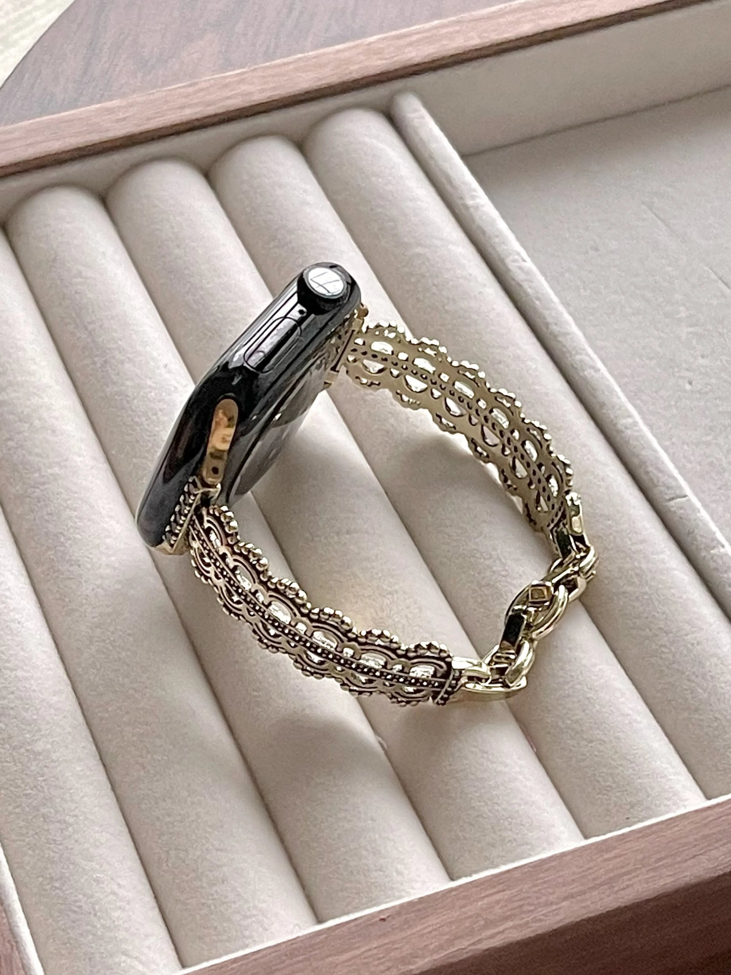 Luxury Lace Metal Band Compatible with Apple Watch Series 11 10 9 SE Ultra, Filigree Stainless Steel Bracelet for iWatch 44mm 45mm 49mm - Silver